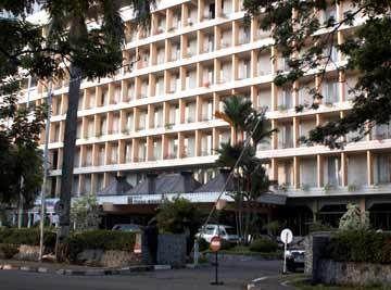 Tiara Medan Hotel & Convention Center Buitenkant foto